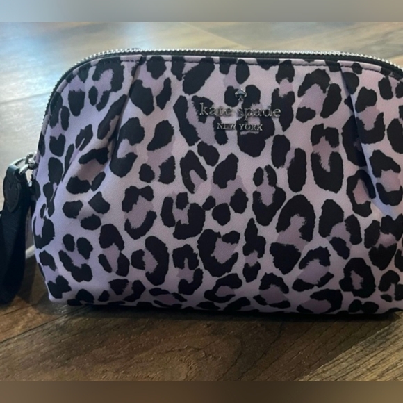 Kate Spade "Chelsea" Leopard Clutch NWT - Picture 3 of 3